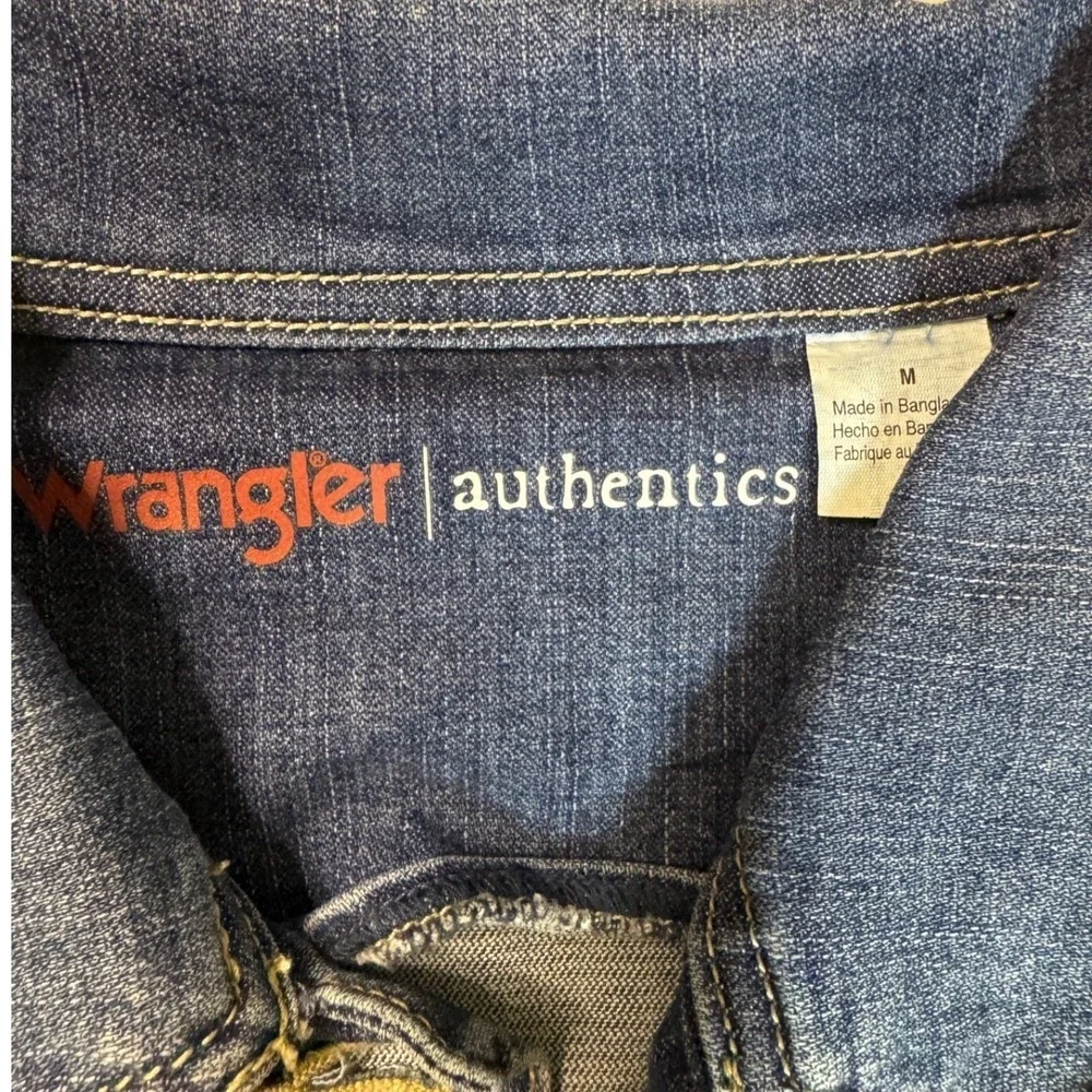 Distressed Wrangler Jean‎ Jacket / Medium / Sku0030